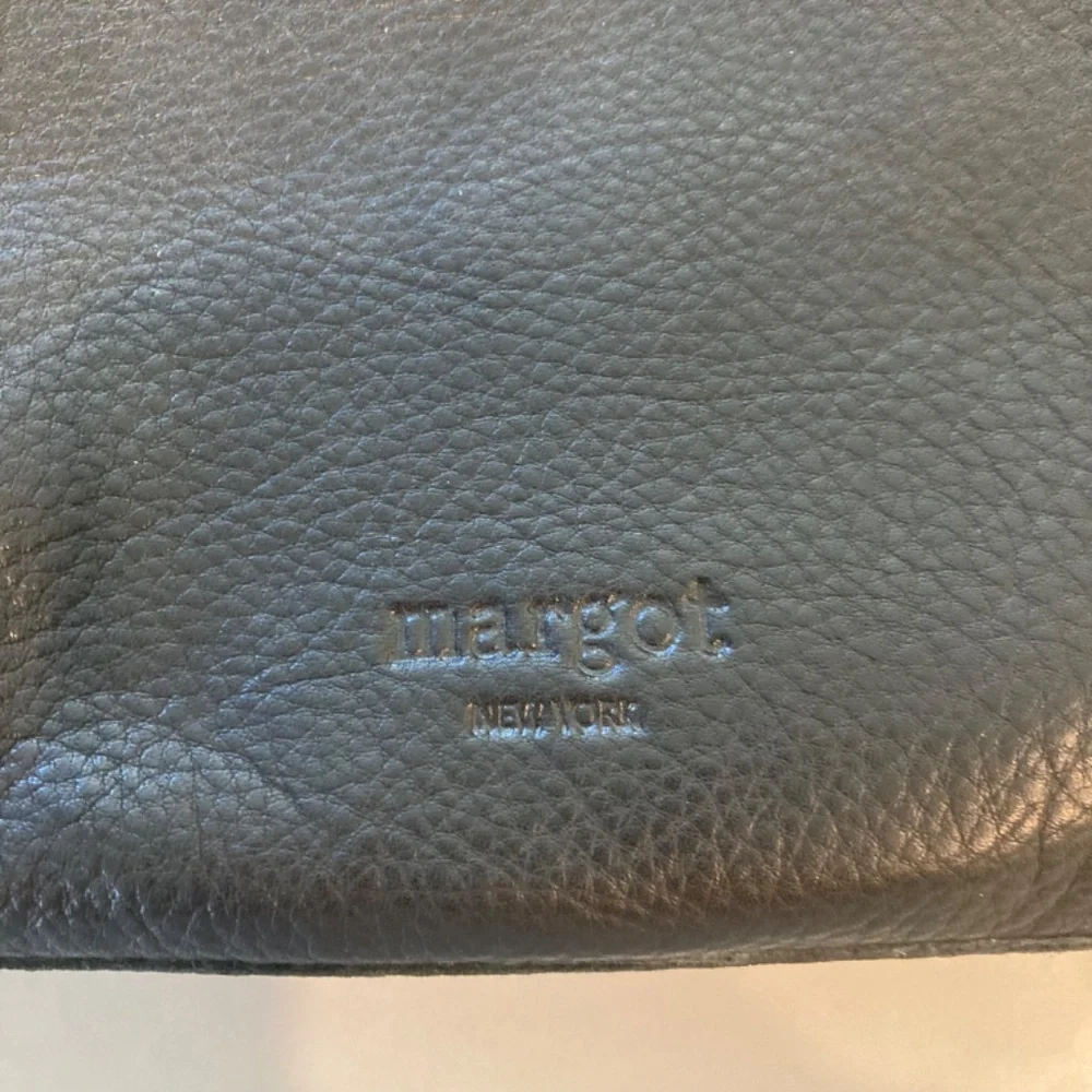 NWT Margot New York Black Leather Crossbody Purse - Picture 7 of 12